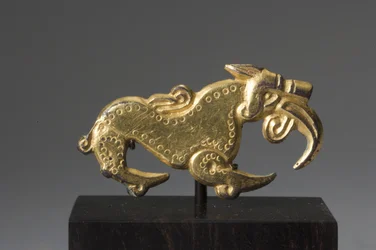 Zoomorphes Gürtelbeschlag